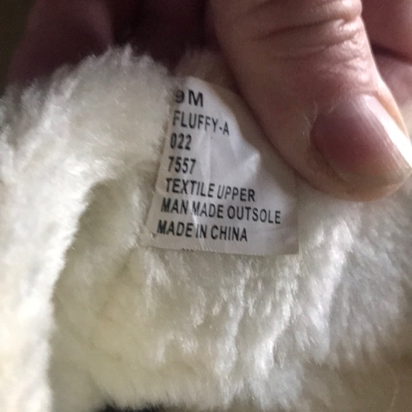 Ladies Fluffy cream boots - Picture 6 of 7